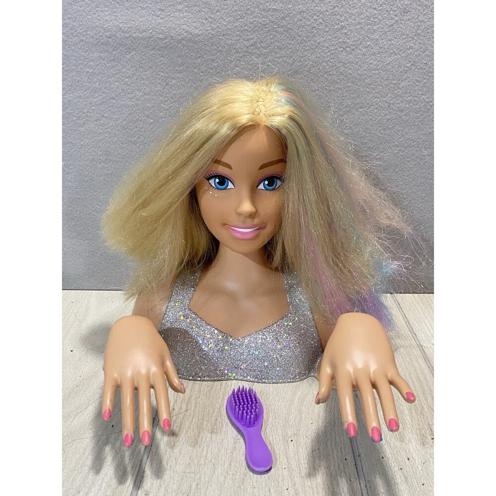 Barbie Deluxe Glitter and Go Styling Head, Blonde Hair Just Play 2016